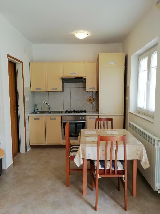 Apartmani Vesna Buje Exterior foto